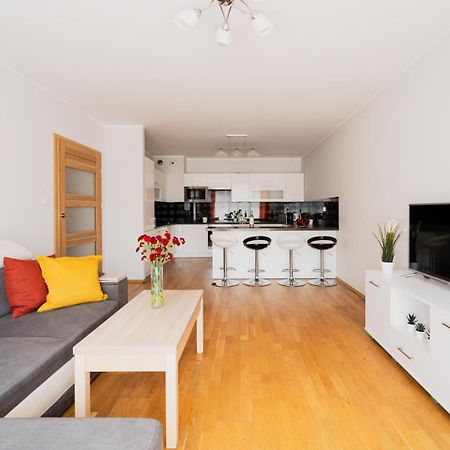 Apart City Center - 3 Rooms - Parking Place Wroclaw Bagian luar foto