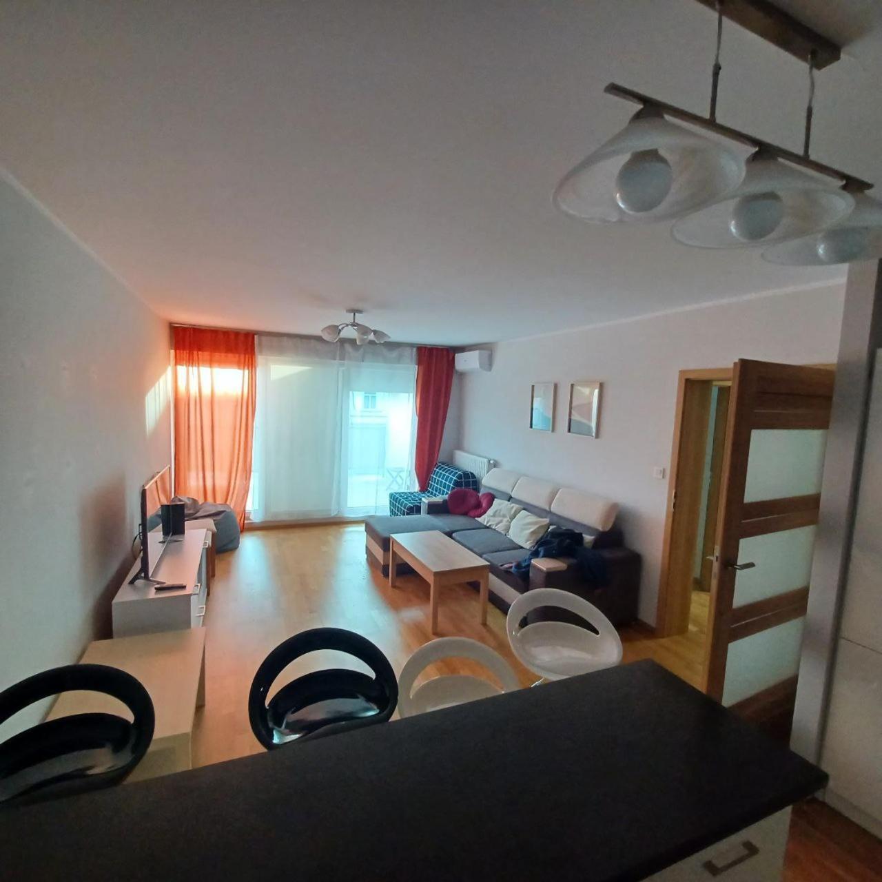 Apart City Center - 3 Rooms - Parking Place Wroclaw Bagian luar foto